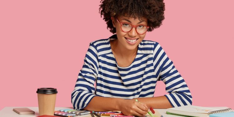 What Are The Key Skills Required To Become A Graphic Designer?