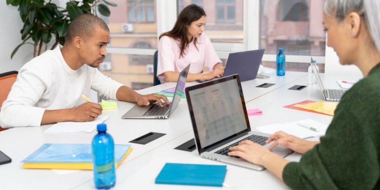 Understanding the Differences in UK and International Custom Software Development