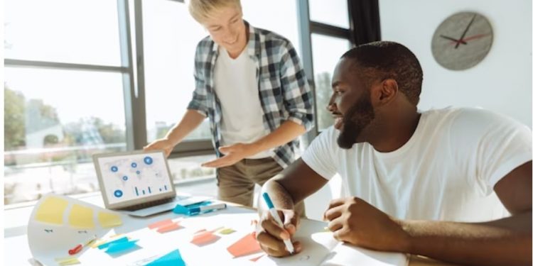 Essential Skills for Graphic Designers 2024