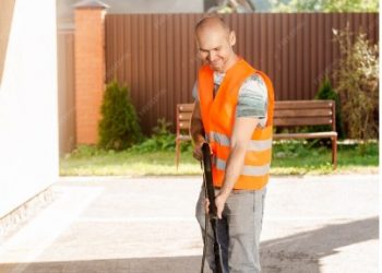 A Clear Path: Gutter Cleaning in London with Go Cleaners London