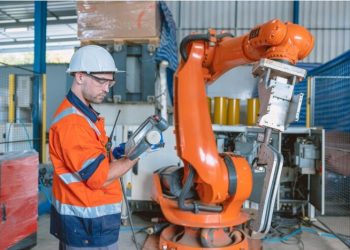 Robotic machinery types: from arms to automated systems