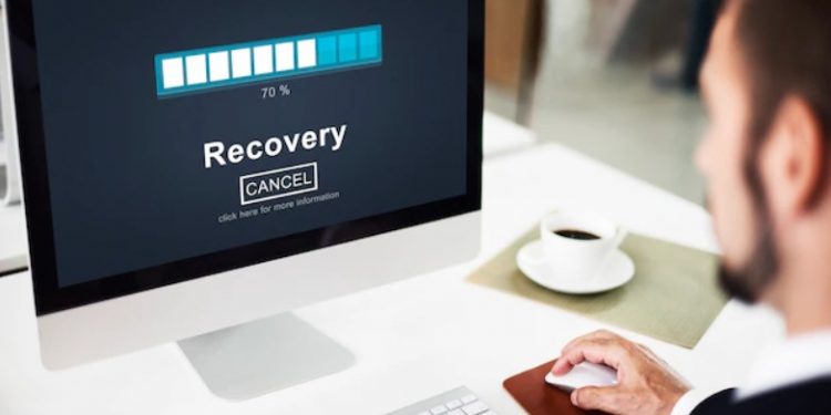 Activating Windows 10 with KMSpico Activator