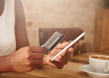 Best Ways to Accept Credit and Debit Cards as a Small Business