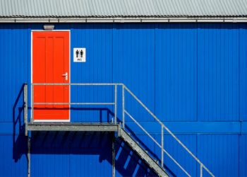 5 Warning Signs You Need Garage Door Repair Immediately